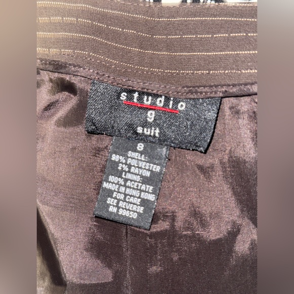 Studio Brown Pinstripe Women's Pantsuit size 8 in excellent condition - Picture 13 of 17